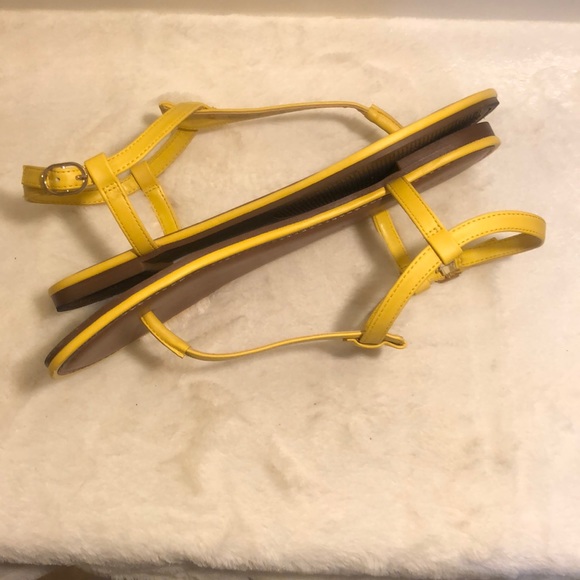 Kelly & Katie Tellah Yellow Sandal - Picture 5 of 8